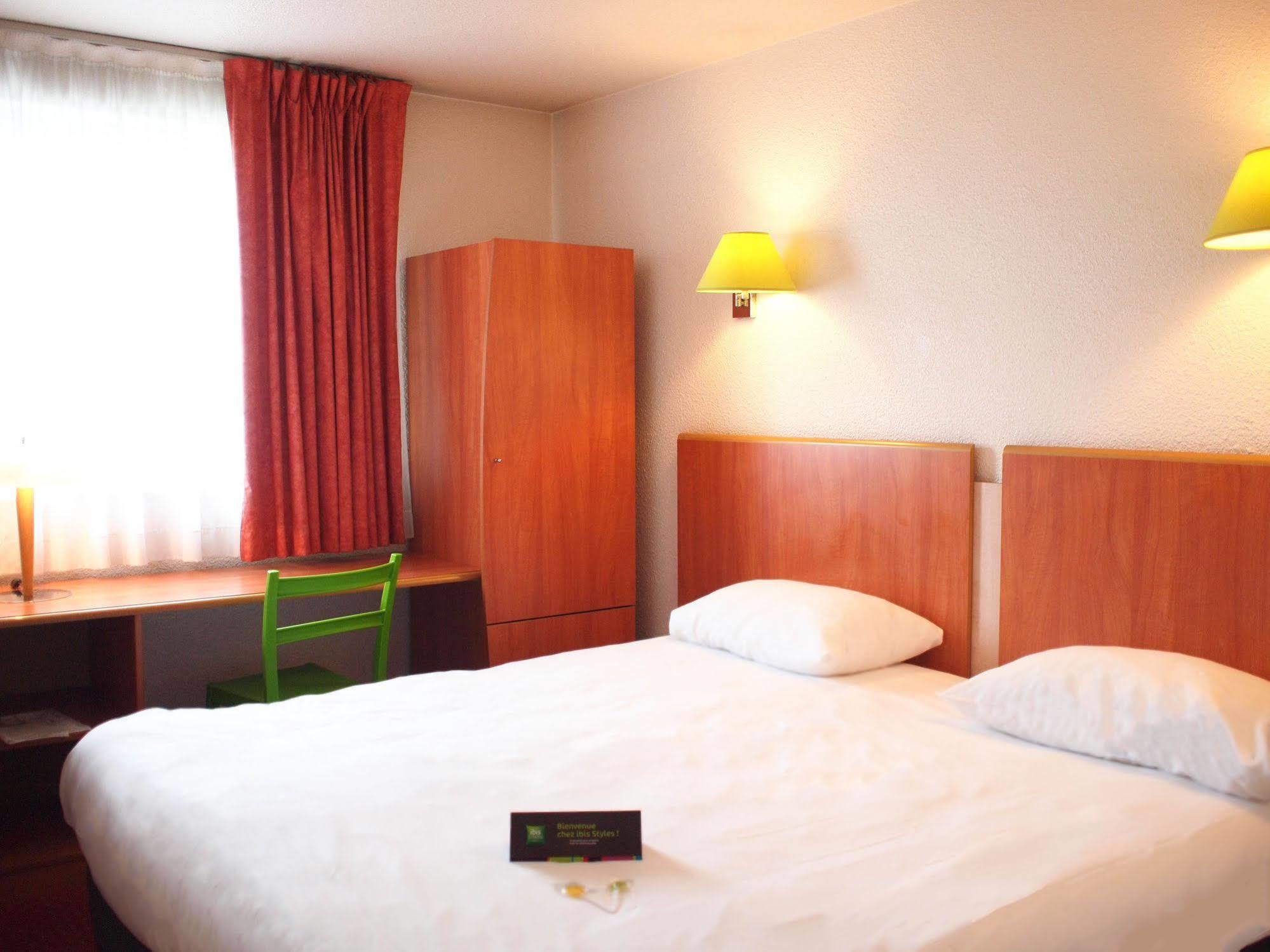 Ibis Styles Le Mans Gare Sud Hotel Exterior photo